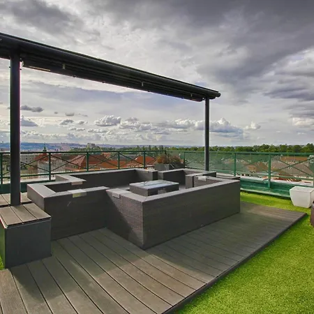 Panoramic With Roof Terrace With Jacuzzi * Praha