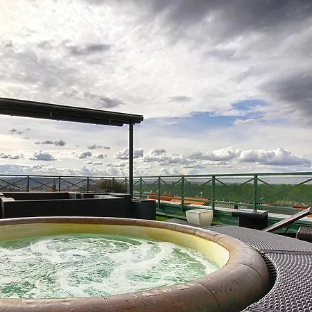 Panoramic With Roof Terrace With Jacuzzi 아파트 프라하