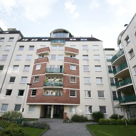 Panoramic With Roof Terrace With Jacuzzi Praha